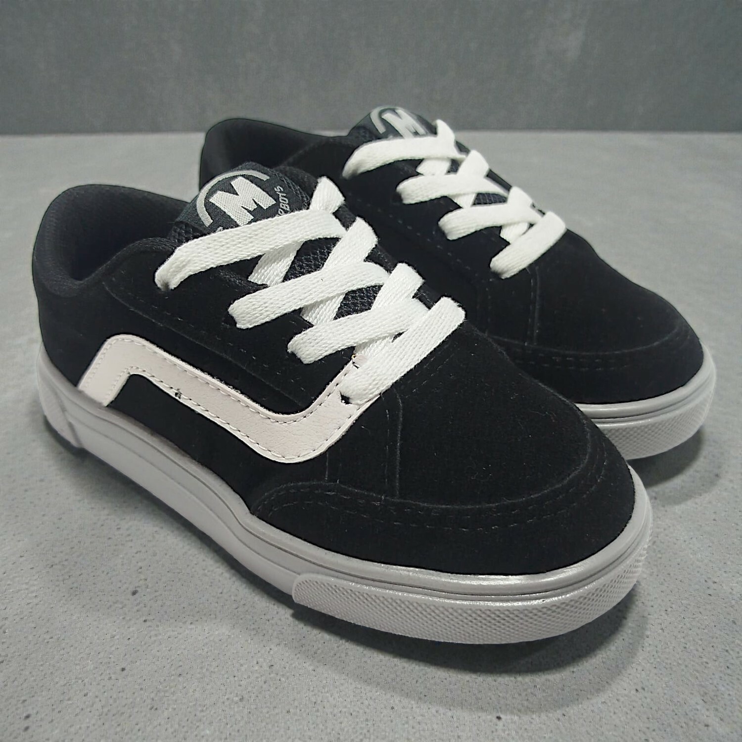 2133.188.30302.17689.1 21/26 Tênis Infantil Molekinho Preto - Caixa com 8 pares - Atacado 1