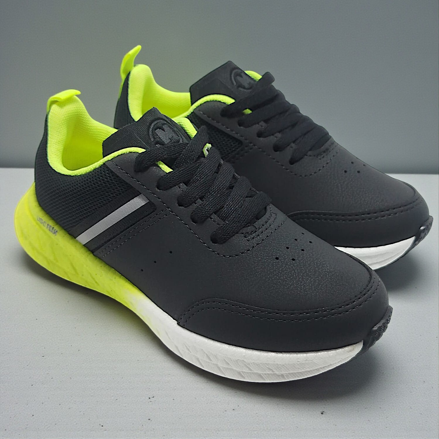 2866.211.30834.15745 30/36 Tênis Infantil Molekinho Preto - Caixa com 8 pares - Atacado 1