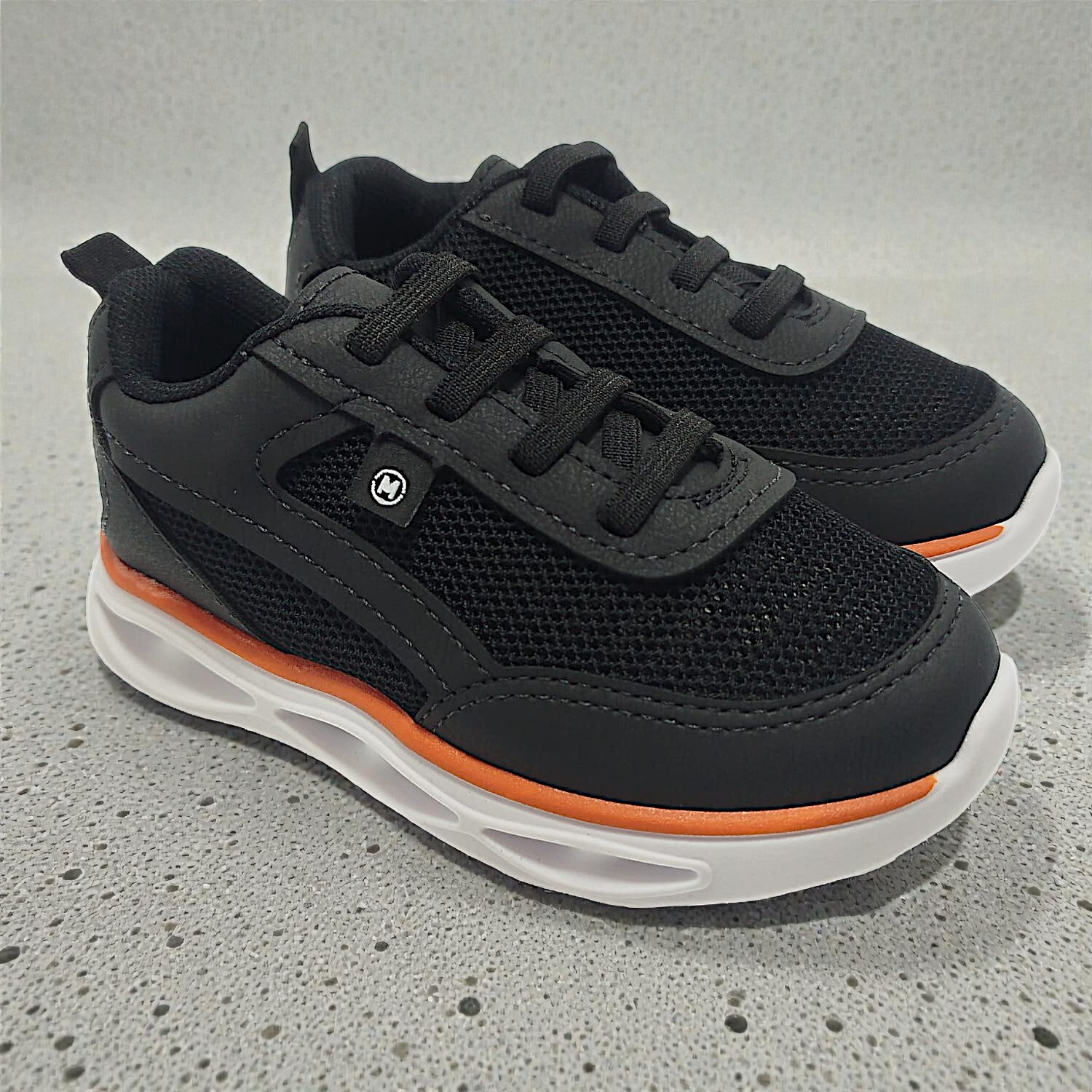 2620.120.29343.15745.1 21/26 Tênis Infantil Molekinho Preto com LED - Caixa com 8 pares - Atacado 1