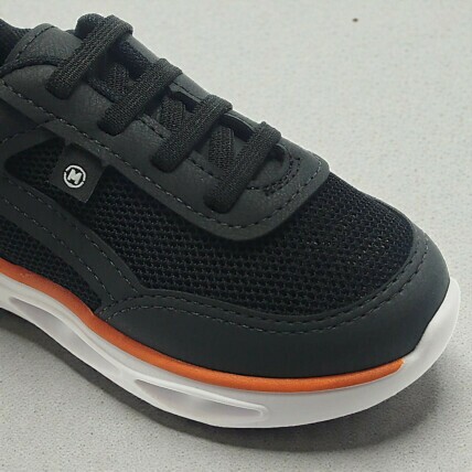 2620.120.29343.15745.1 21/26 Tênis Infantil Molekinho Preto com LED - Caixa com 8 pares - Atacado 1