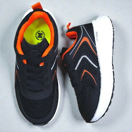 Tênis Molekino Infantil na cor preta com detalhes em laranja 100696 1